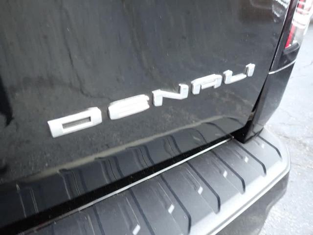Photo of 2025 Onyx Black GMC Sierra EV