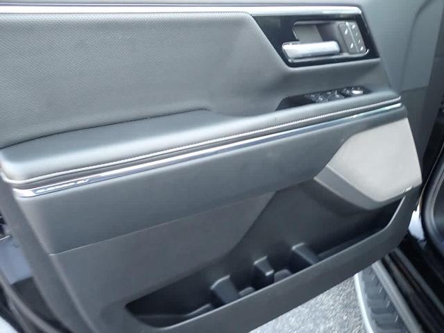 Photo of 2025 Onyx Black GMC Sierra EV