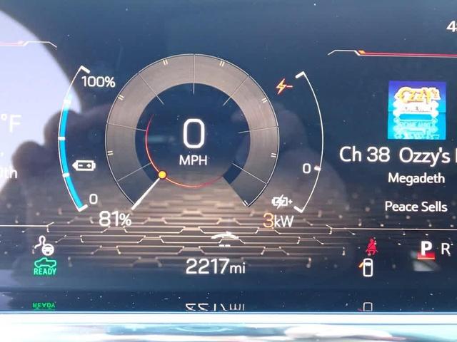 Photo of 2025 Onyx Black GMC Sierra EV