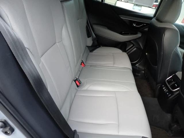 Photo of 2022 Ice Silver Metallic Subaru Outback