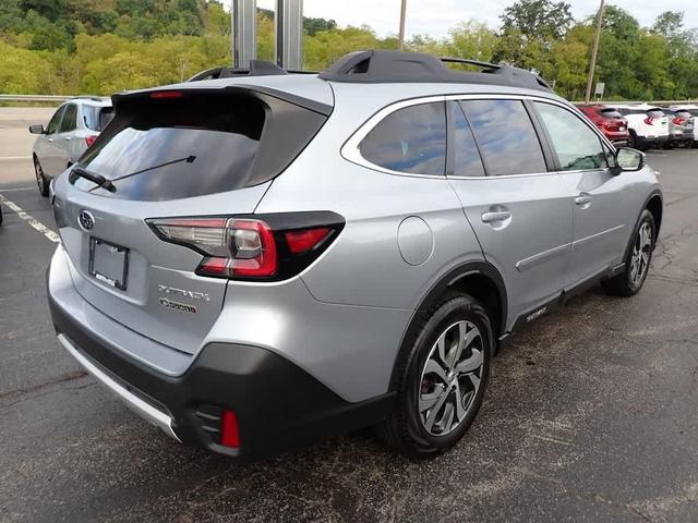 Photo of 2022 Ice Silver Metallic Subaru Outback