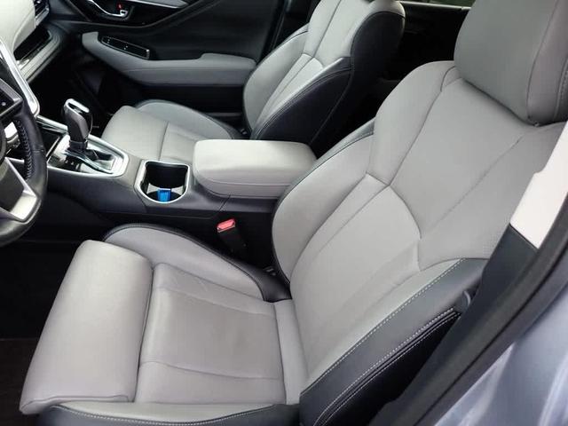 Photo of 2022 Ice Silver Metallic Subaru Outback