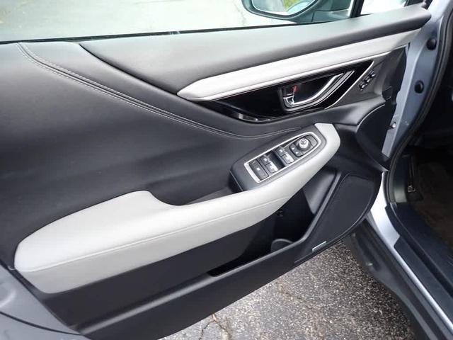 Photo of 2022 Ice Silver Metallic Subaru Outback