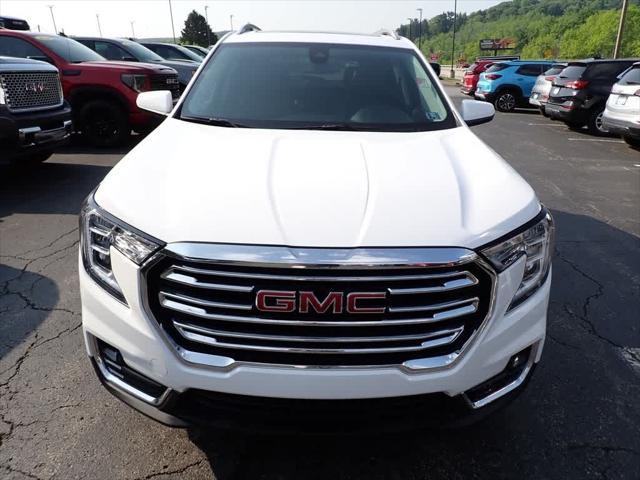 Photo of 2022 Summit White GMC Terrain