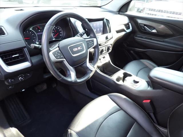 Photo of 2022 Summit White GMC Terrain