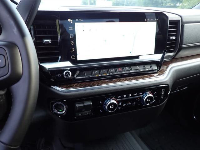 Photo of 2024 Summit White GMC Sierra 1500