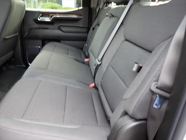 Photo of 2024 Summit White GMC Sierra 1500