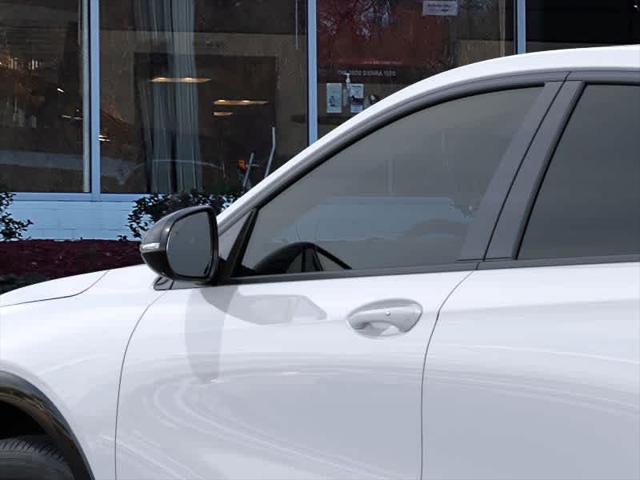 Photo of 2025 Summit White Buick Envista