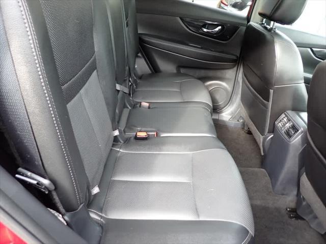 Photo of 2018 Scarlet Ember Nissan Rogue