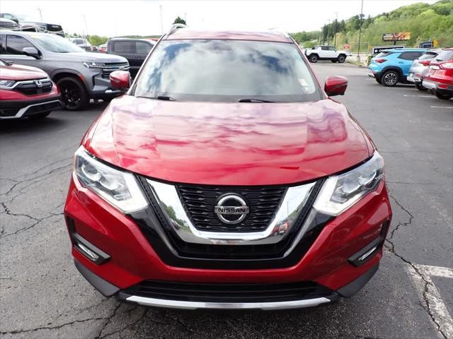 Photo of 2018 Scarlet Ember Nissan Rogue
