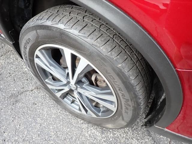 Photo of 2018 Scarlet Ember Nissan Rogue