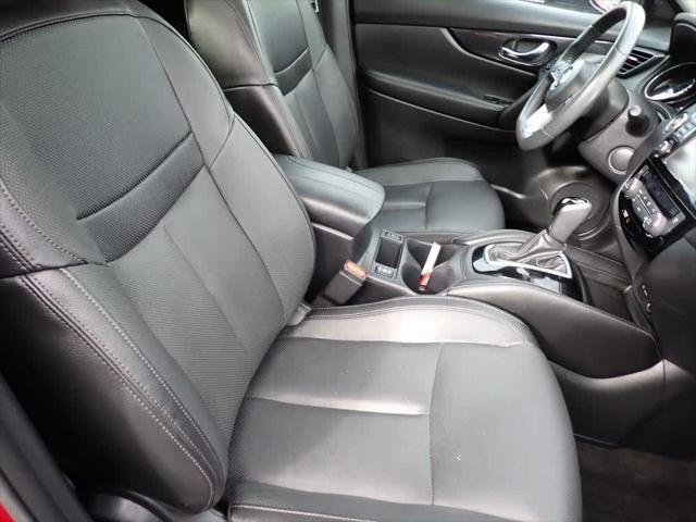 Photo of 2018 Scarlet Ember Nissan Rogue