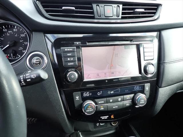 Photo of 2018 Scarlet Ember Nissan Rogue