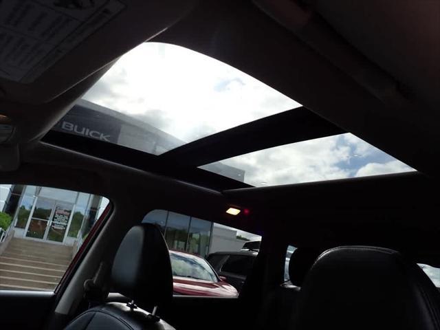 Photo of 2018 Scarlet Ember Nissan Rogue