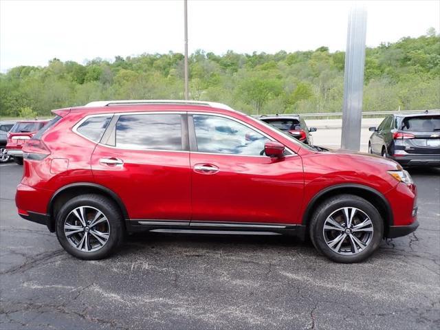 Photo of 2018 Scarlet Ember Nissan Rogue