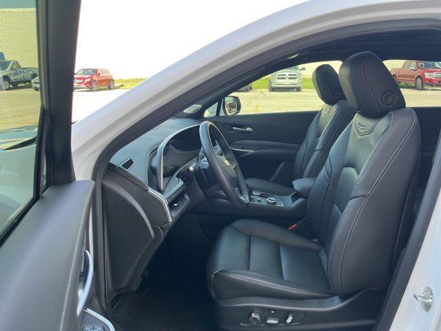 Photo of 2024 Crystal White Tri-Coat Cadillac XT4