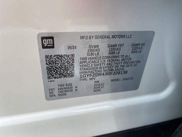 Photo of 2024 Crystal White Tri-Coat Cadillac XT4