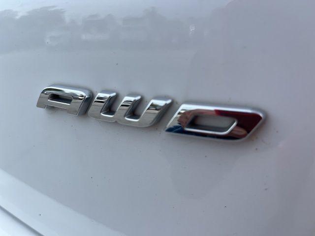Photo of 2023 Oxford White Ford Edge