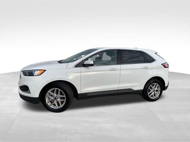 Photo of 2023 Oxford White Ford Edge