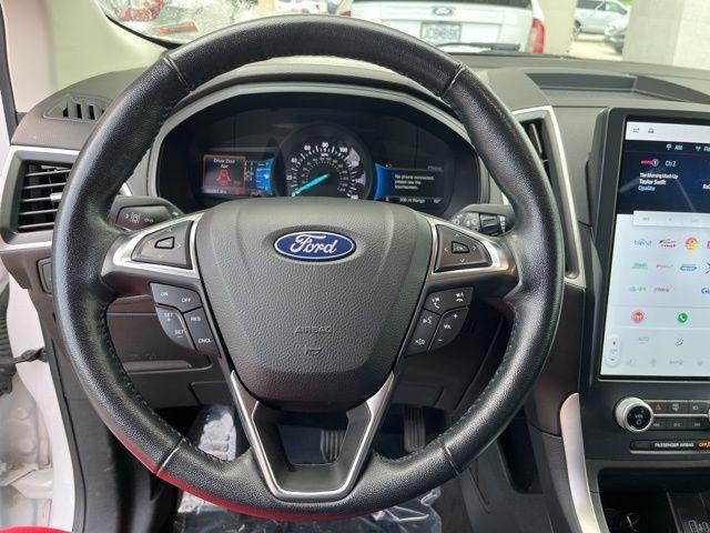 Photo of 2023 Oxford White Ford Edge