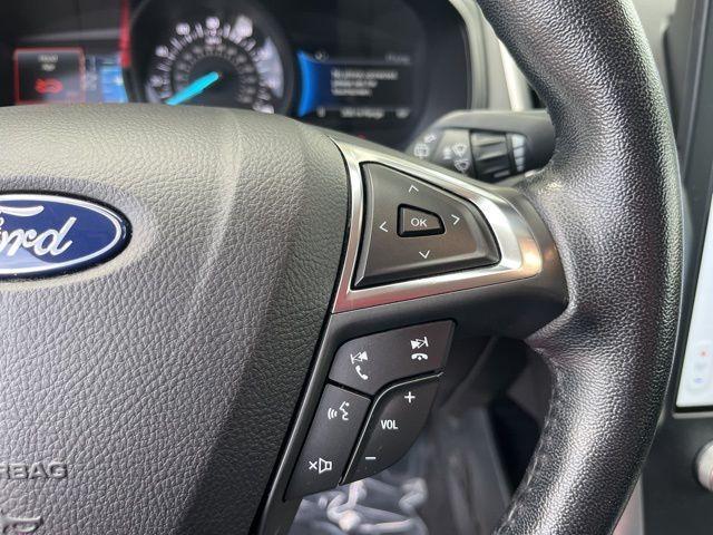Photo of 2023 Oxford White Ford Edge