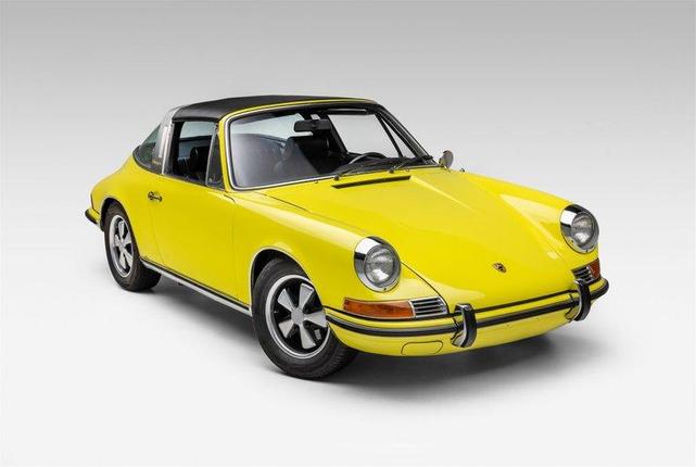Photo of 1971 Light Yellow Porsche 911