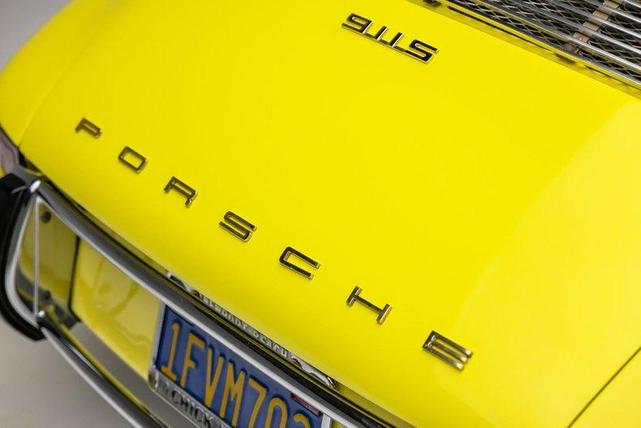 Photo of 1971 Light Yellow Porsche 911