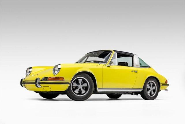 Photo of 1971 Light Yellow Porsche 911