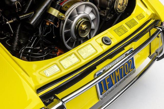 Photo of 1971 Light Yellow Porsche 911