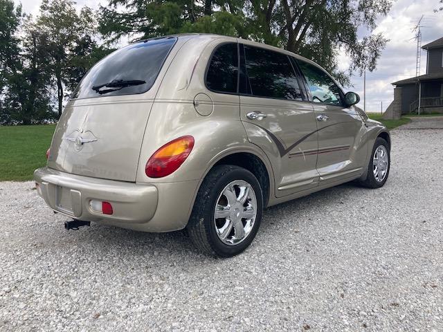 Photo of 2004 Pewter Chrysler PT Cruiser