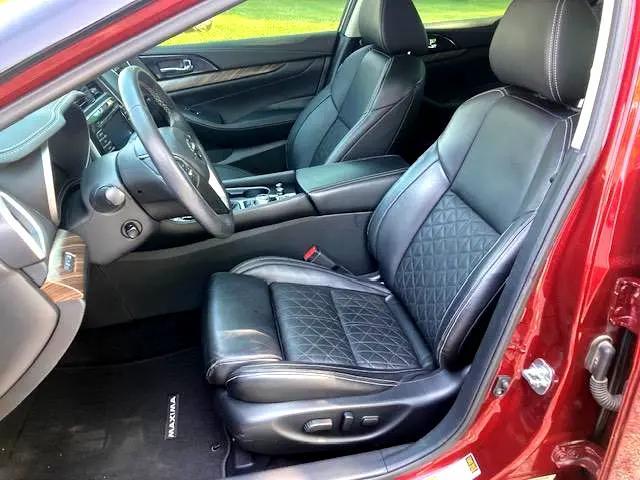 Photo of 2017 Maroon Nissan Maxima