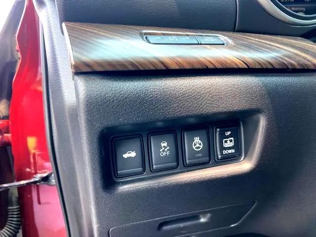 Photo of 2017 Maroon Nissan Maxima