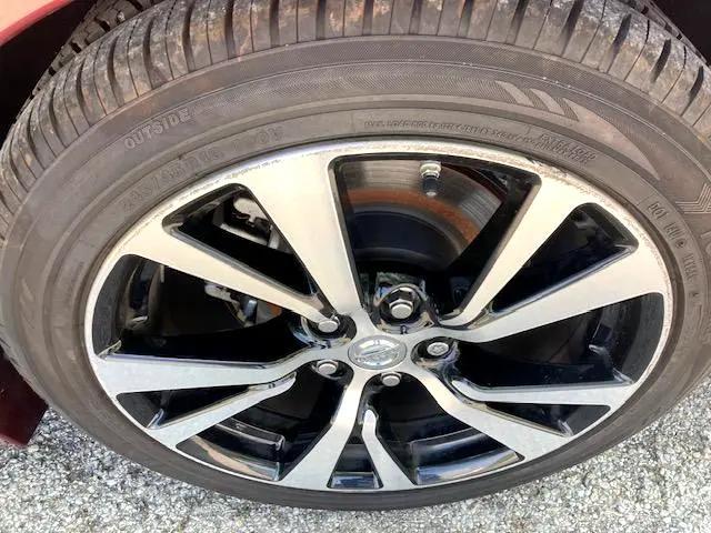 Photo of 2017 Maroon Nissan Maxima