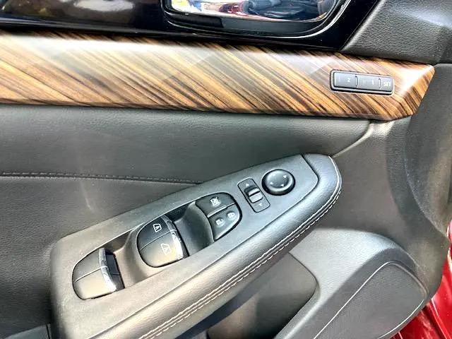 Photo of 2017 Maroon Nissan Maxima