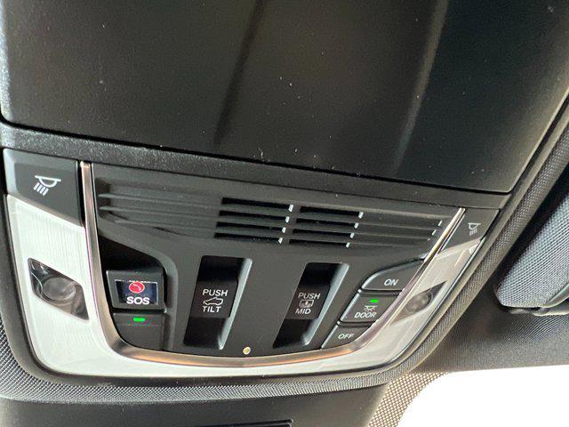Photo of 2025 Apex Blue Pearl Acura MDX