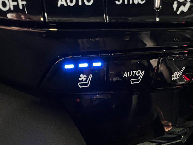 Photo of 2025 Apex Blue Pearl Acura MDX