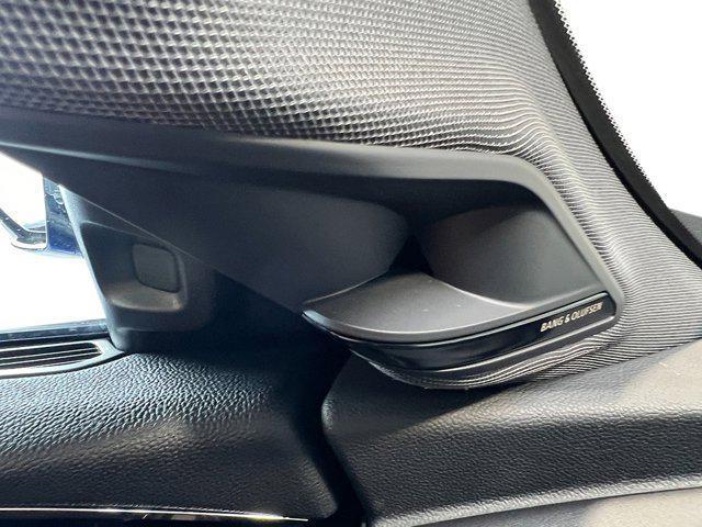 Photo of 2025 Apex Blue Pearl Acura MDX