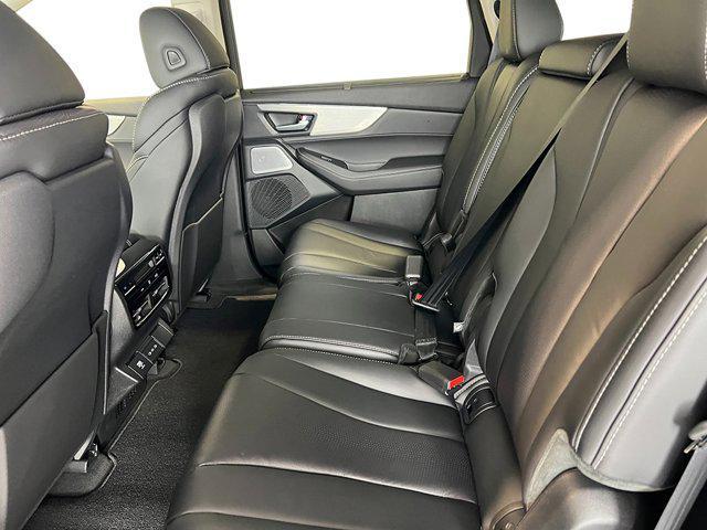 Photo of 2025 Majestic Black Pearl Acura MDX