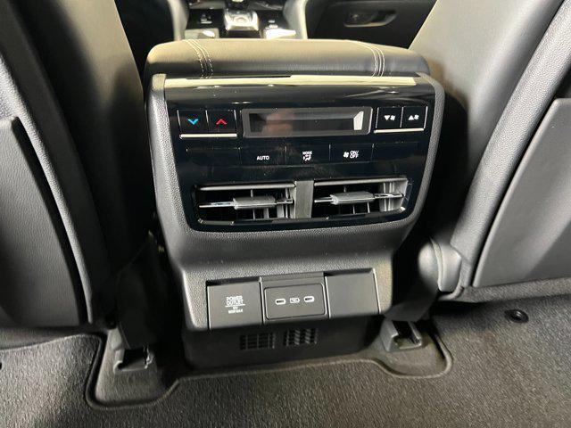 Photo of 2025 Majestic Black Pearl Acura MDX