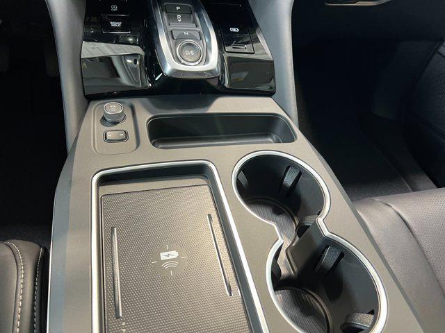 Photo of 2025 Majestic Black Pearl Acura MDX