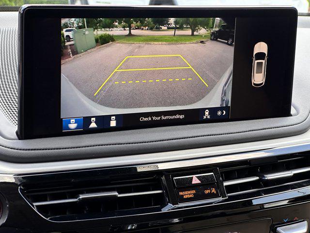 Photo of 2025 Platinum White Pearl Acura MDX