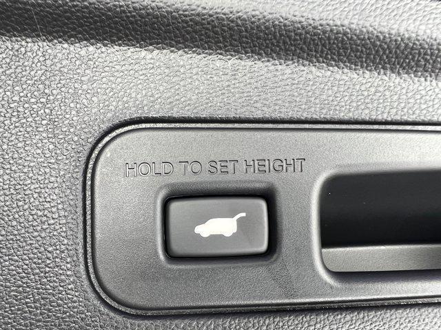 Photo of 2025 Majestic Black Pearl Acura MDX