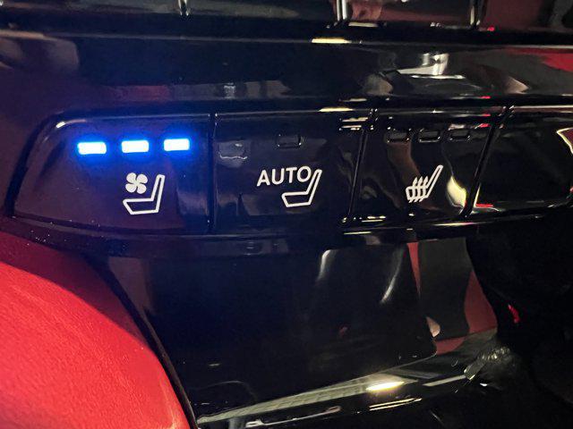 Photo of 2025 Majestic Black Pearl Acura MDX
