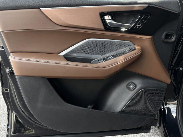 Photo of 2025 Majestic Black Pearl Acura MDX