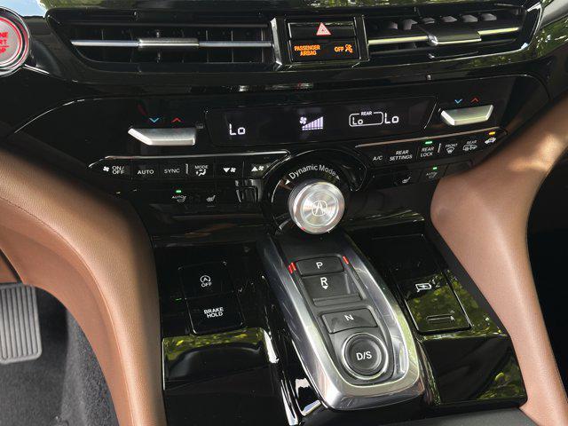 Photo of 2025 Majestic Black Pearl Acura MDX