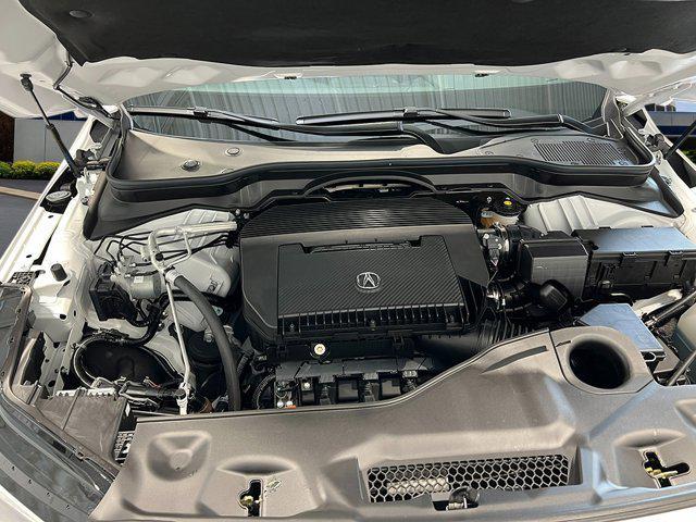 Photo of 2025 Platinum White Pearl Acura MDX