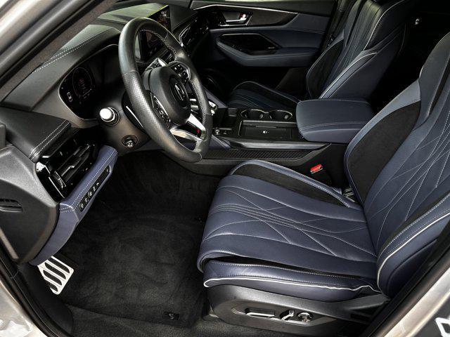 Photo of 2025 Lunar Silver Metallic Acura MDX