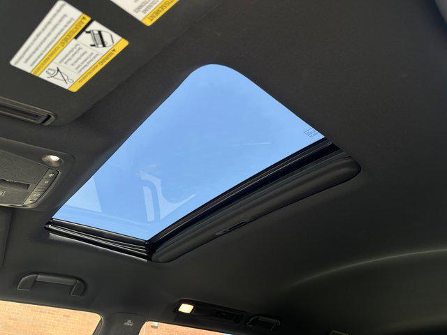 Photo of 2022 Aspen White Pearl Nissan Armada