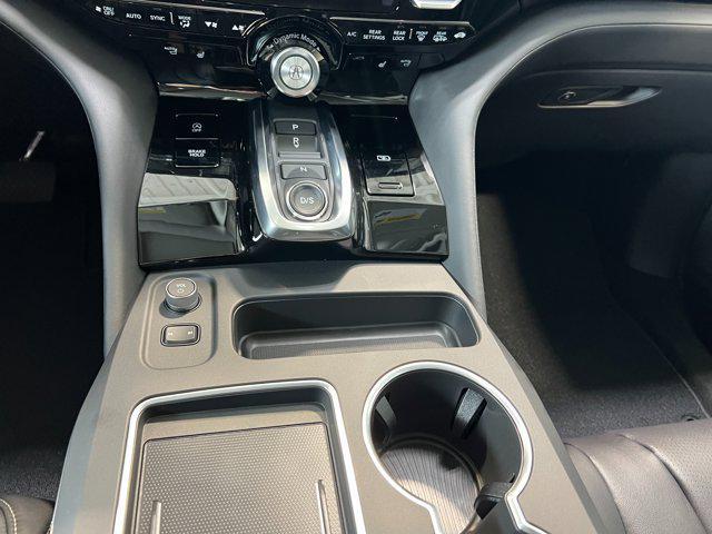 Photo of 2025 Majestic Black Pearl Acura MDX
