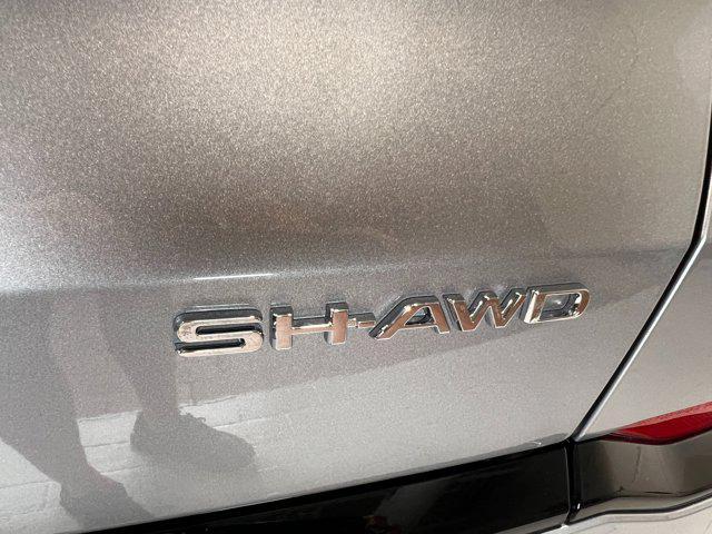 Photo of 2025 Lunar Silver Metallic Acura MDX